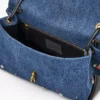 Bolso doble grande de denim con charms