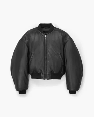 Bomber de cuero abullonado