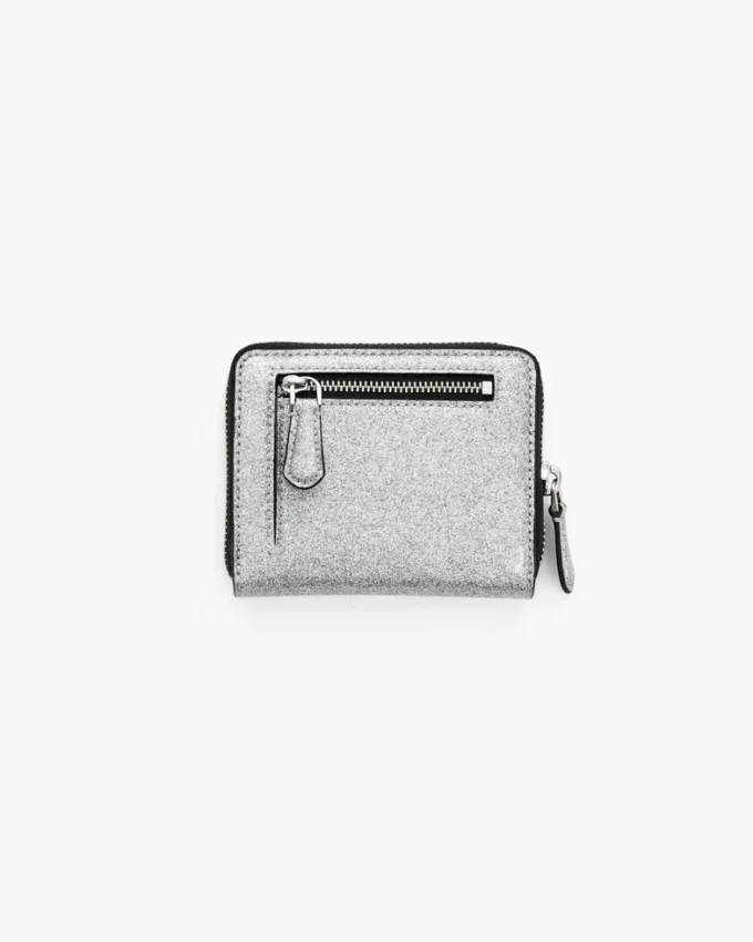 Cartera compacta y elegante para el día a día con revestimiento brillante