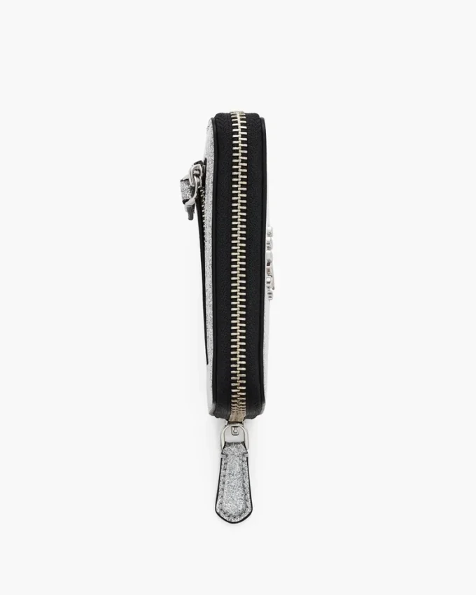 Cartera compacta y elegante para el día a día con revestimiento brillante