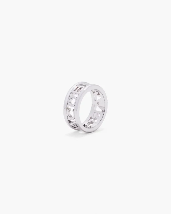 El anillo con Monogram