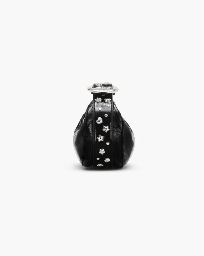 El bolso de fiesta de charol arrugado
