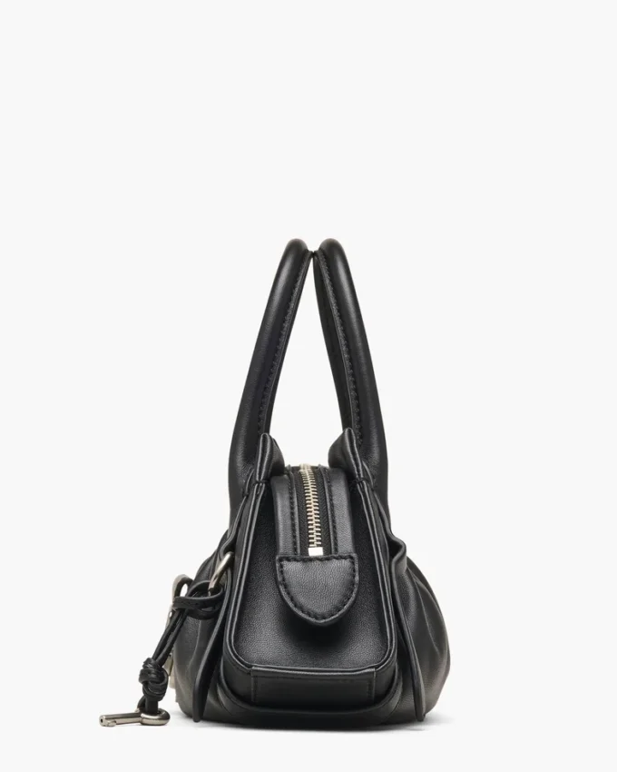 El bolso pequeño Cristina