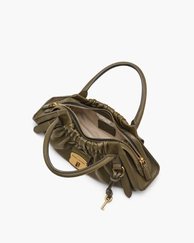 El bolso pequeño Cristina