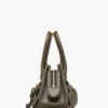 El bolso pequeño Cristina
