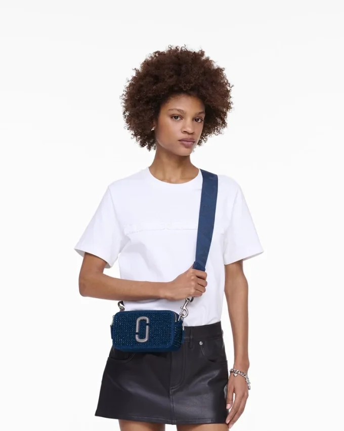 El bolso The Snapshot de denim con cristales El bolso The Snapshot de denim con cristales