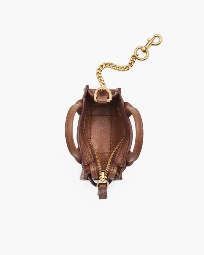 El charm para bolso Nano Tote Bag