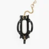 El charm para bolso Nano Tote Bag