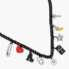El collar con charm de coleccionista