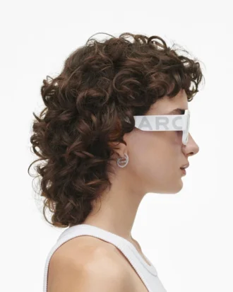 Gafas de sol cuadradas con espejo y logotipo llamativo