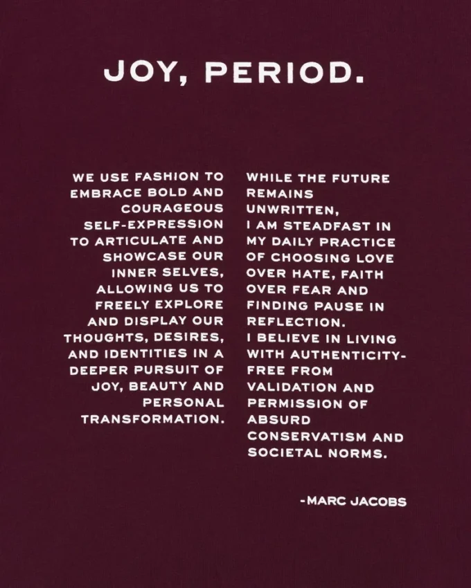 Joy. Camiseta ajustada