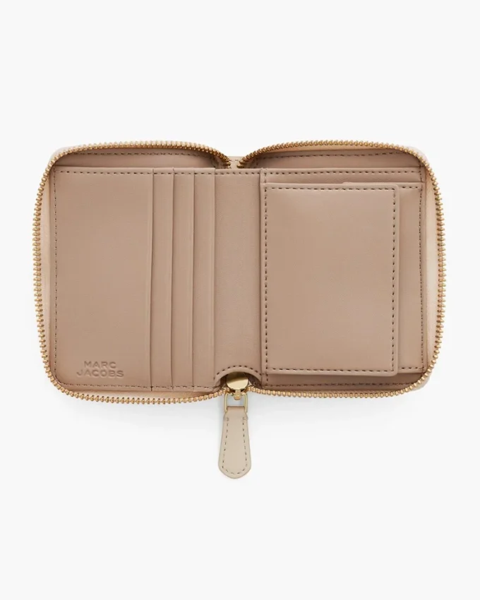 La cartera compacta y delgada para el día a día