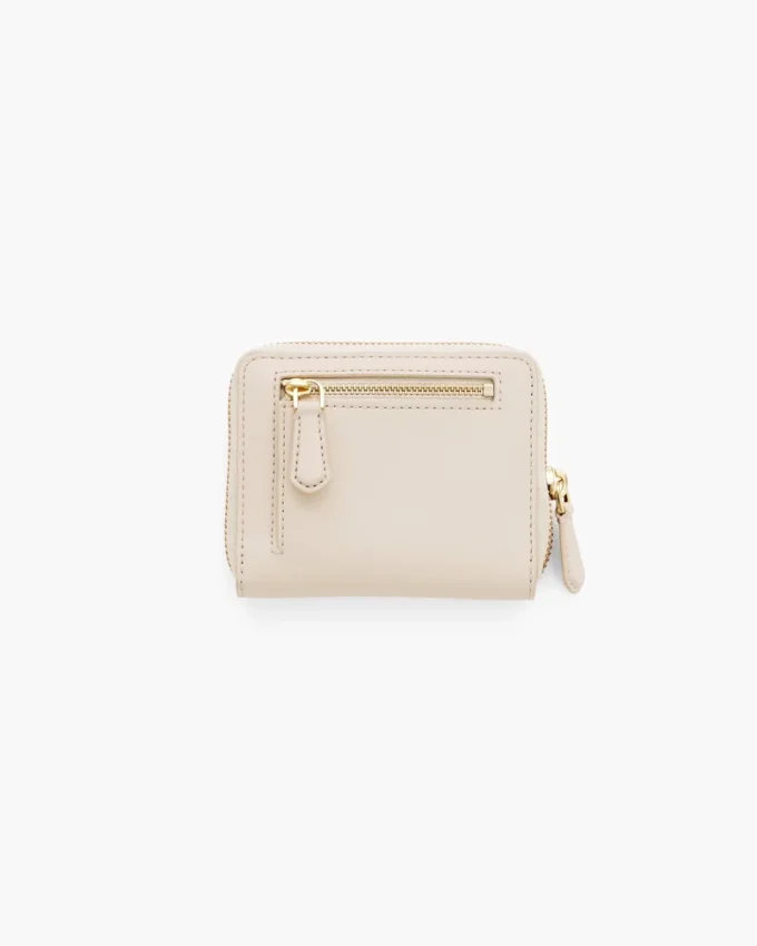 La cartera compacta y delgada para el día a día