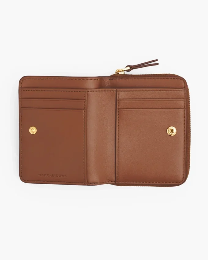 La mini cartera compacta de cuero