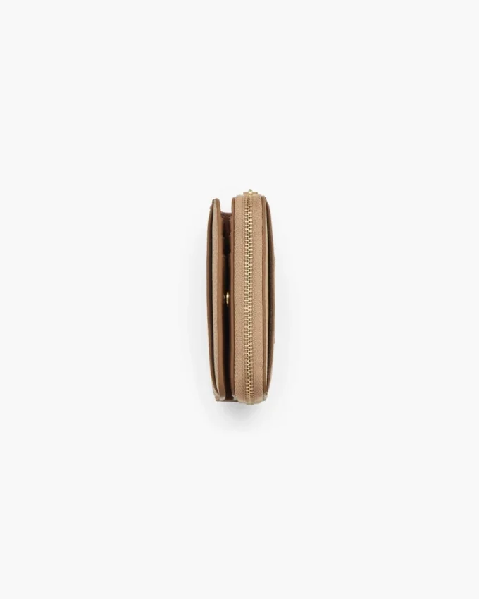 La mini cartera compacta de cuero