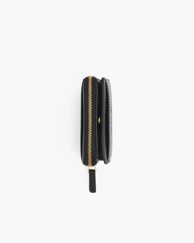 La mini cartera compacta de cuero