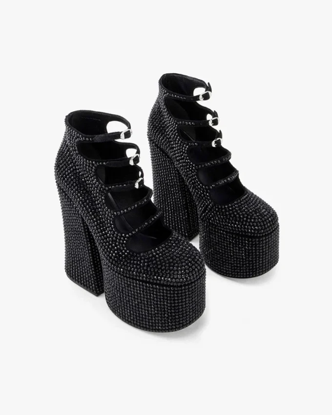 Las botas tobilleras Kiki con pedrería