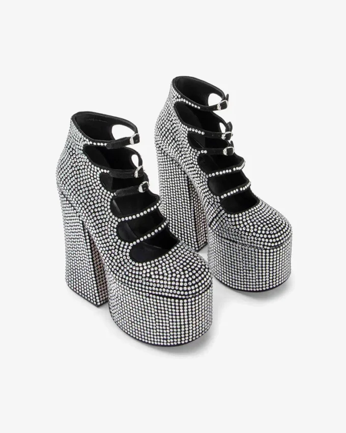 Las botas tobilleras Kiki con pedrería