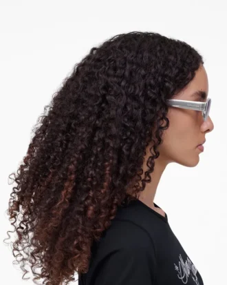 Las gafas de sol redondas con logotipo clásico