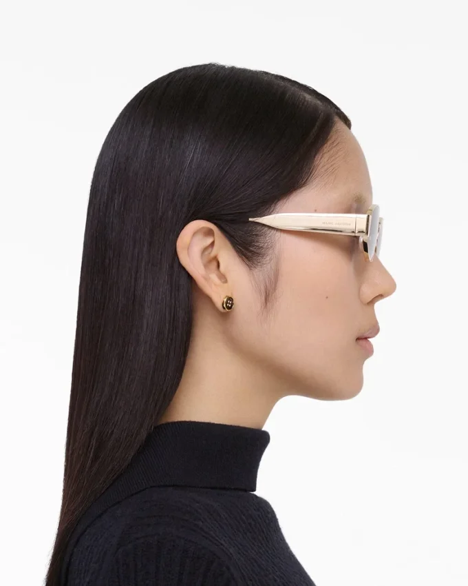 Las gafas de sol redondas con logotipo clásico