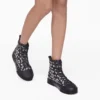 Las zapatillas de lona Marc Is Joy