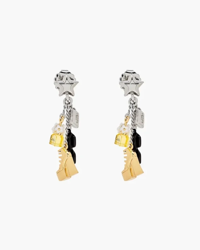 Pendientes con mini charm icónico