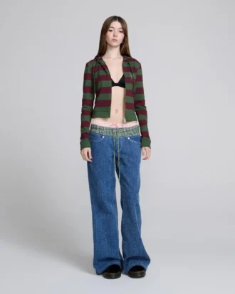 Sudadera con capucha ajustada y cremallera a rayas