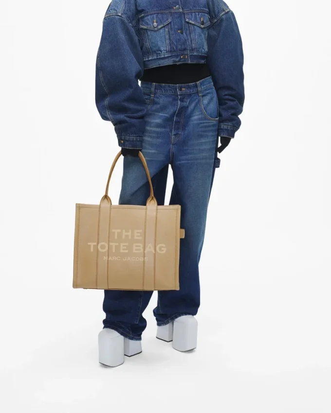 The large leather Tote Bag