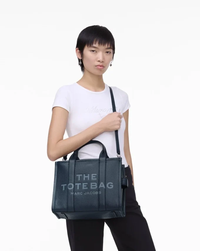 The medium Tote Bag of leather