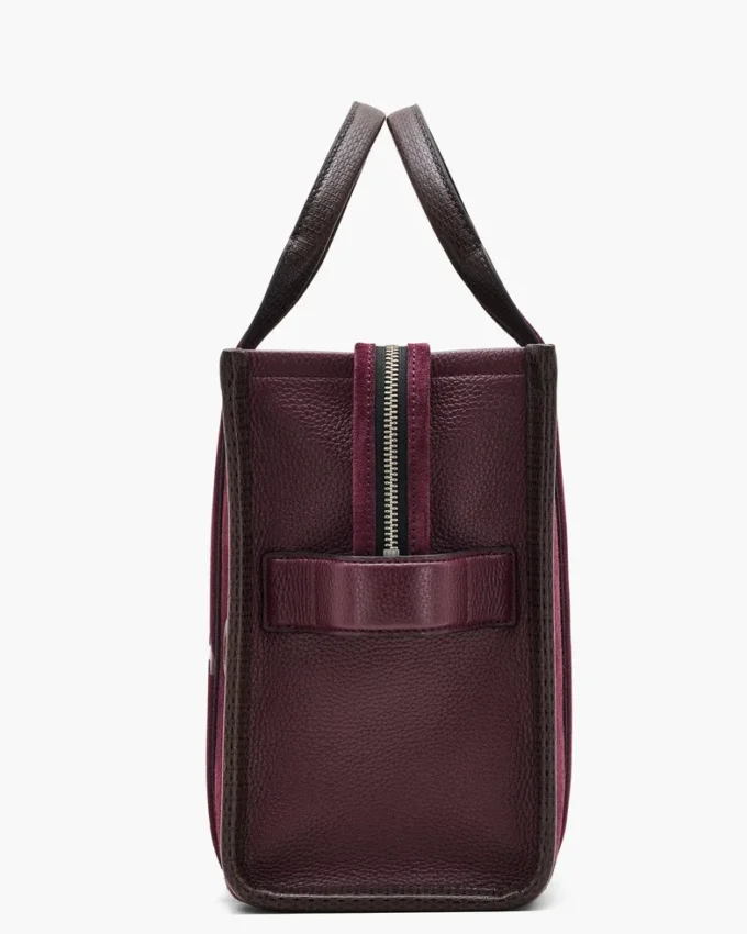 The Medium Tote Bag of suede