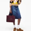 The Medium Tote Bag of suede