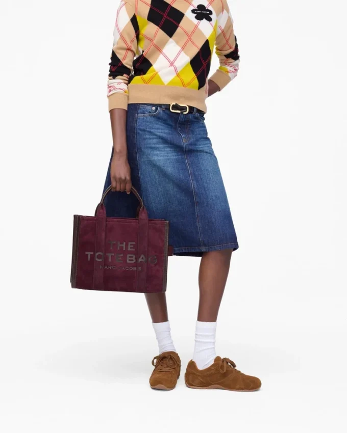 The Medium Tote Bag of suede