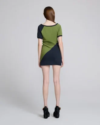 Vestido camiseta retorcido