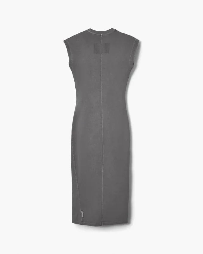 Vestido con costuras