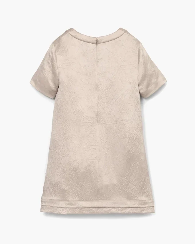 Vestido de satén arrugado