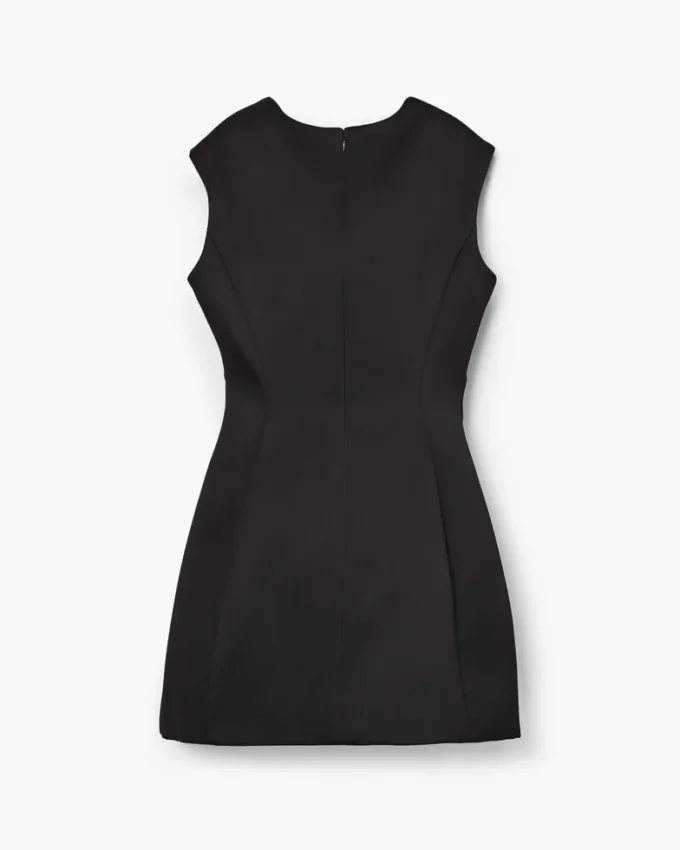 Vestido de satén con costuras