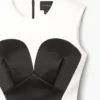 Vestido de satén con costuras